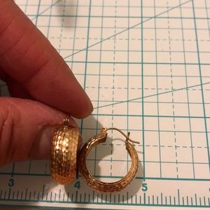 ✨10kt yellow gold earrings ✨